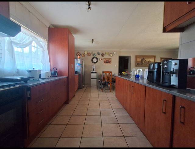 3 BEDROOM HOUSE FOR SALE IN RIVERSDALE